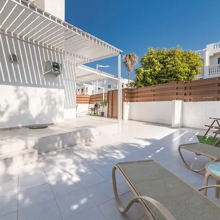 Napa Centro Apartment Agia Napa
